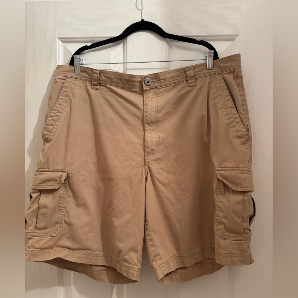Men’s Columbia Omni-Shade cargo shorts - 42 (XL)